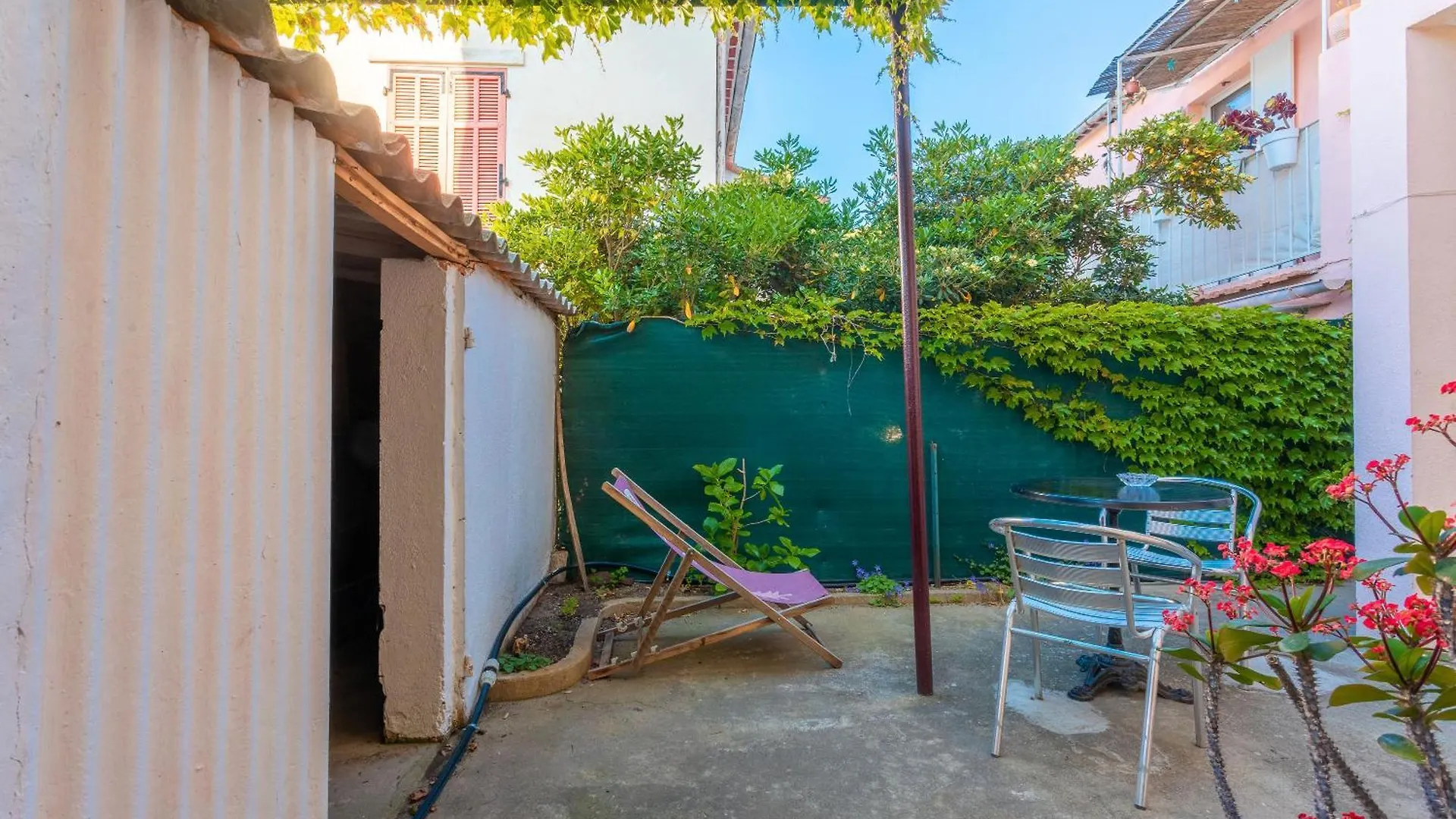 Chez Lina Apartment Le Lavandou 0*,
